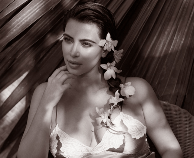 Meet Pia Mia - Kardashian Best Friend