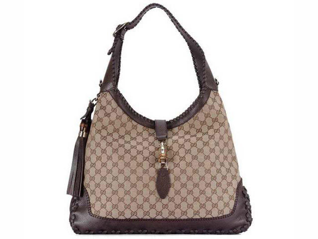 Kate Hudson Says She Can't Afford Designer Clothes