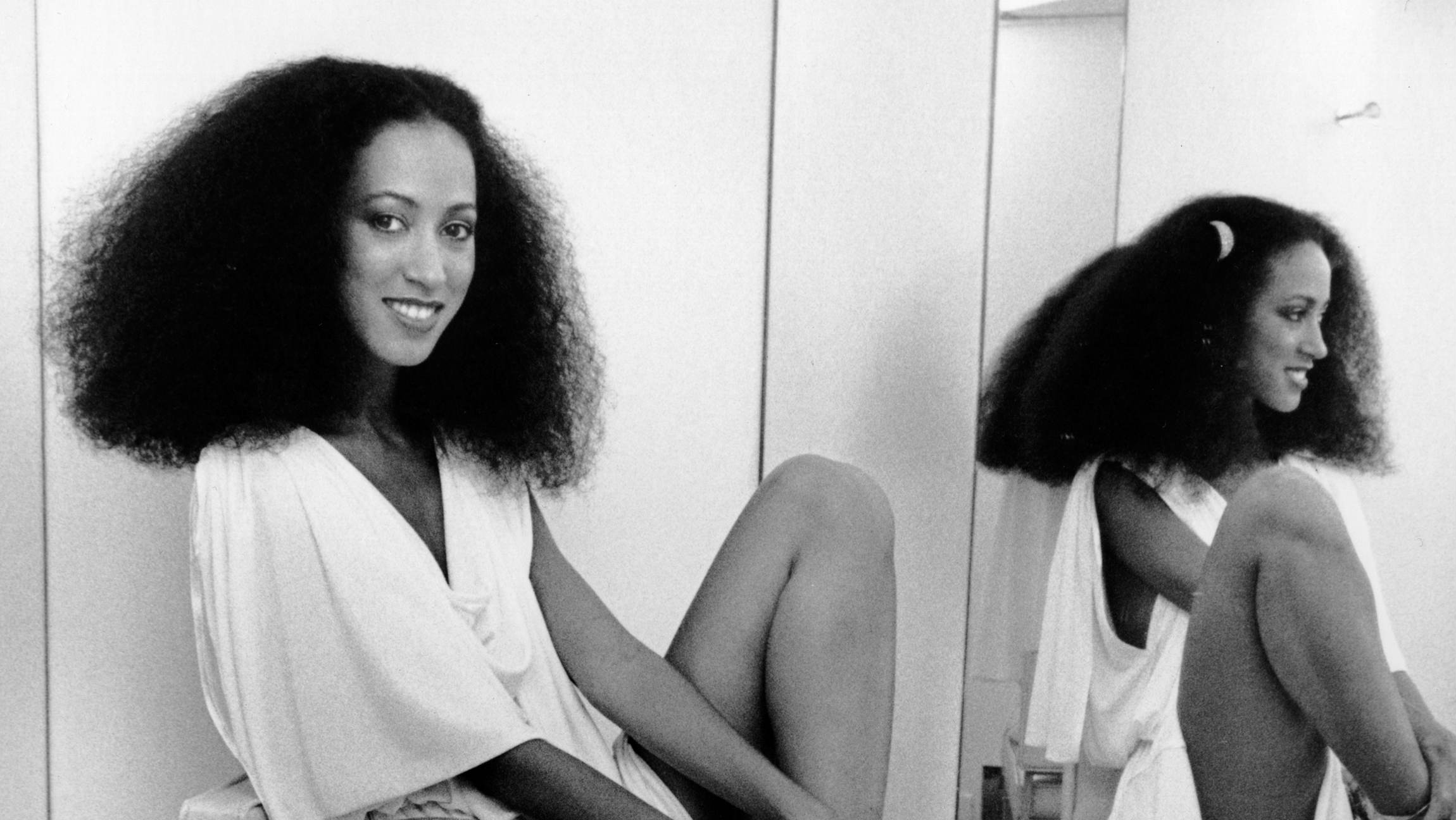 Tyra Banks Posts Makeup Free Selfie