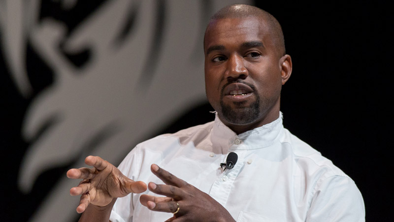 Kanye West's Father Was a Paparazzi?!