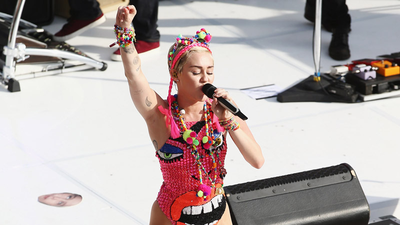 RIP Twerking: Miley's New Signature Move is the Nae Nae