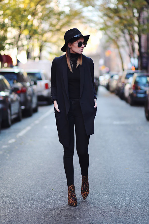Winter Fashion Tips for Longer Legs: Go Monochromatic