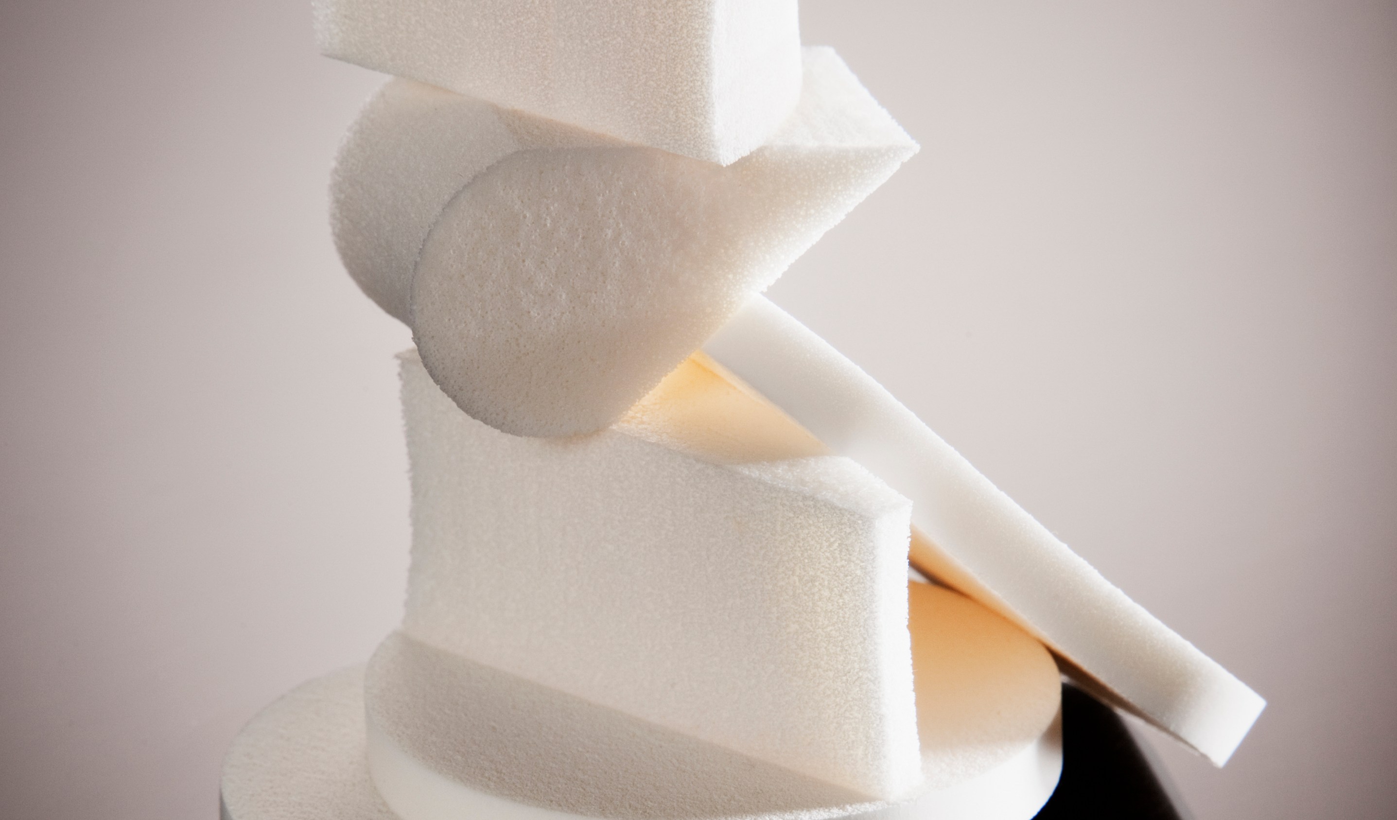 Peach Makeup: How to Wear the Pretty Color