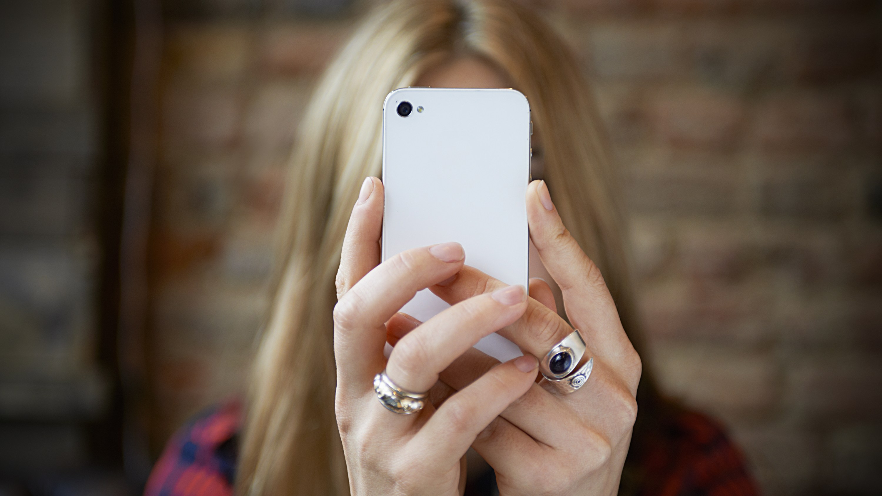 Matte Pink Lipstick: Choosing the Best Shade for You