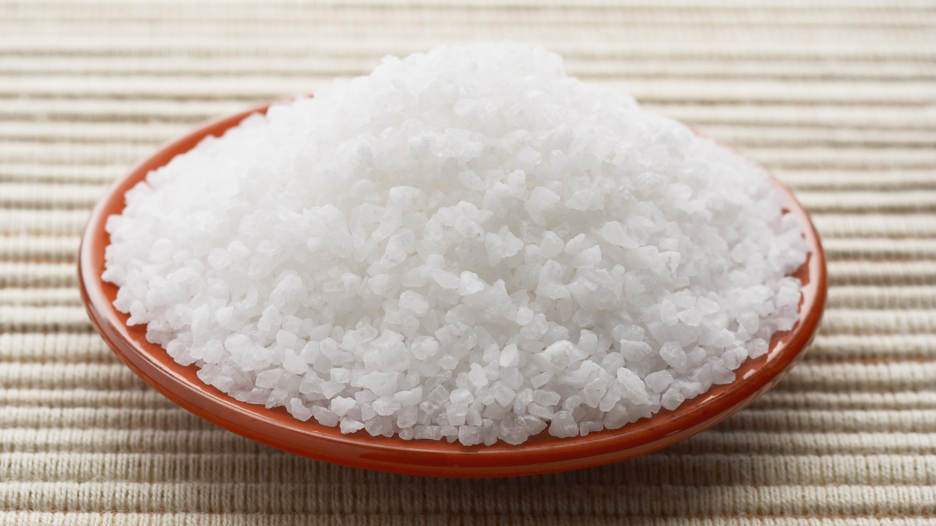 How to Use Salt in Your Beauty Routine