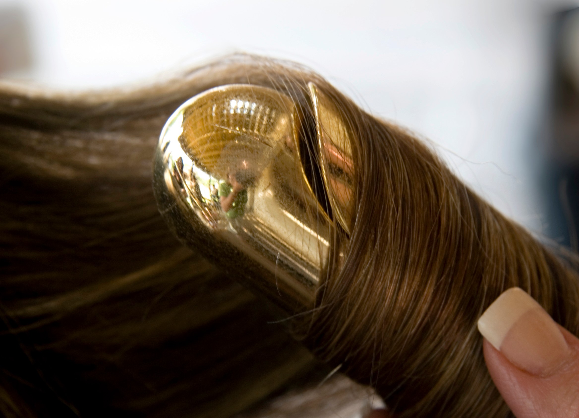 How to Use a Curling Iron: Avoid These Mistakes