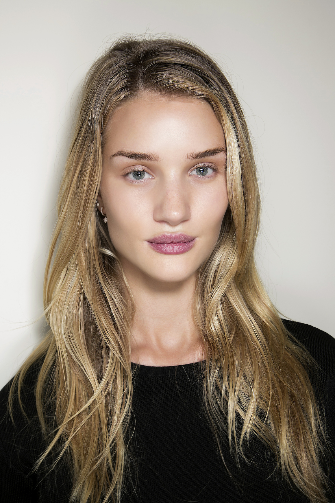 Why Those With Acne-Prone Skin Shouldn’t Fear Oil