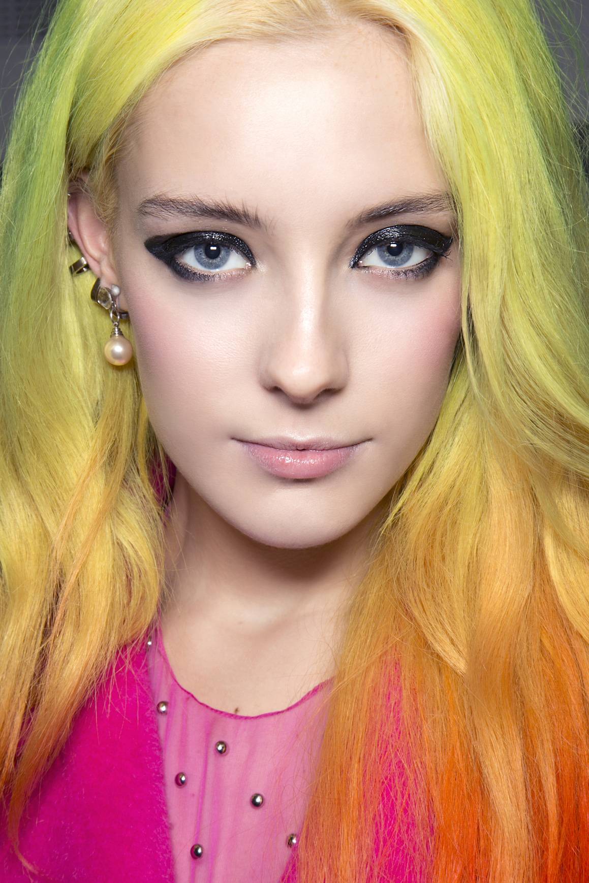 Best Dry Shampoo for Dry Scalp 2025: Expert & Editor Recommended Picks