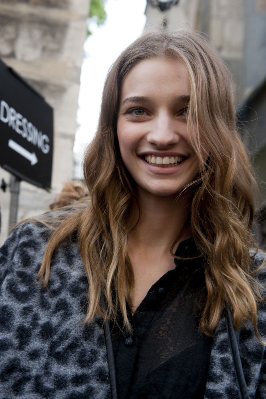 Peach Makeup: How to Wear the Pretty Color