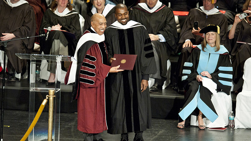 Courtney Love Has Every Right to Critique Taylor Swift