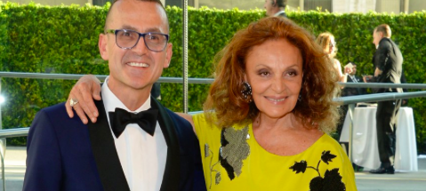 Taylor Swift's Brown Mansur Gavriel Bag Matches Her Cozy Fall 'Fit