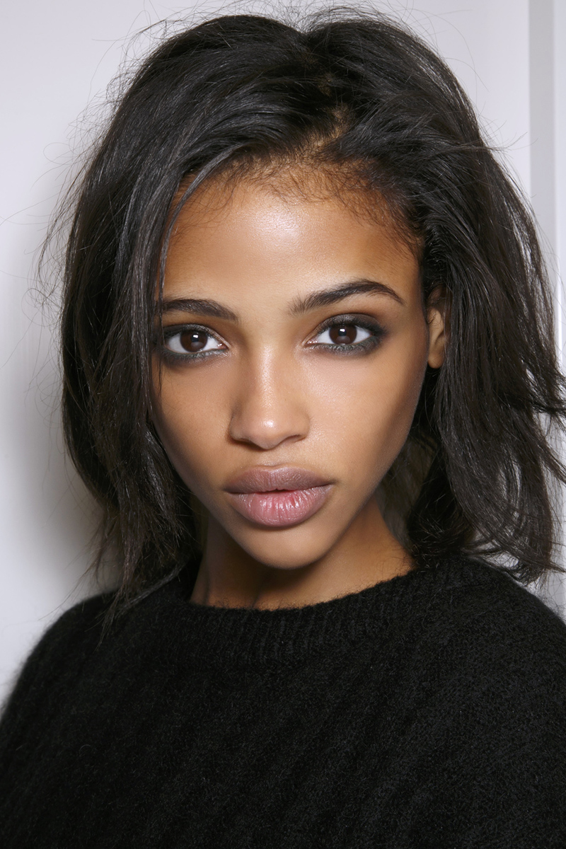 Blue-smokey-eye-goth-makeup