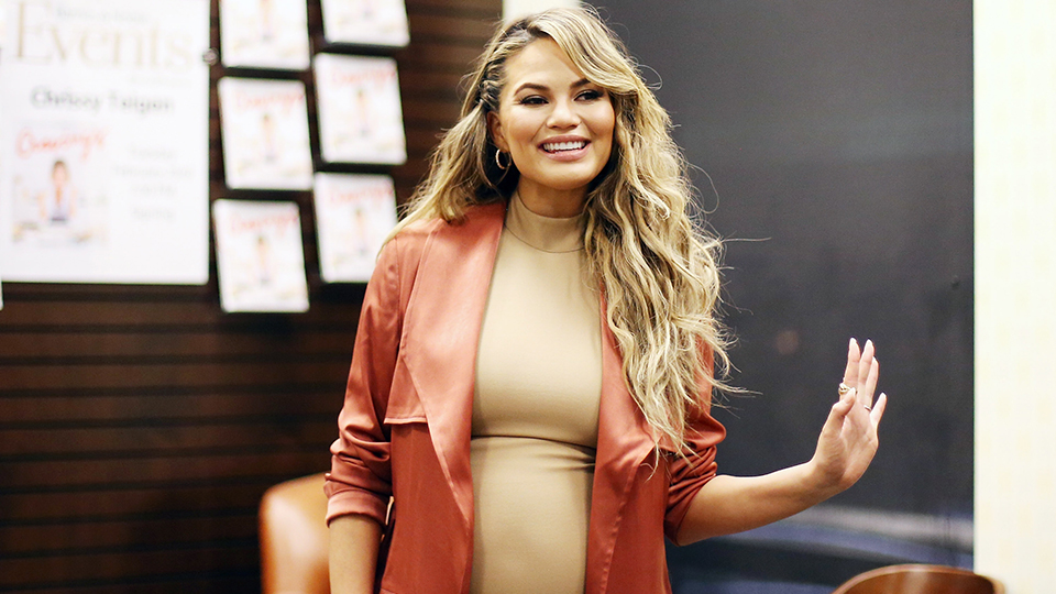 Chrissy Teigen and John Legend's Baby Stars in Vid for 4-Month B-day