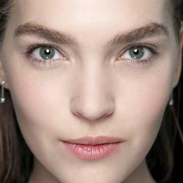 Hailey Bieber's 'Holy Grail' Vitamin C Serum Fades Dark Spots