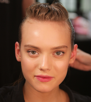 Control Oily Skin With a Face Peel