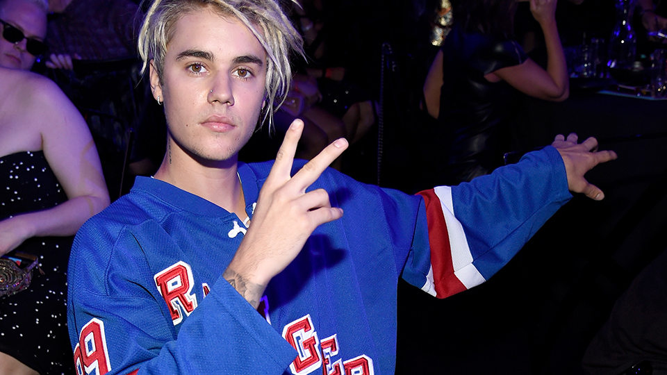 Justin Bieber Posts Rant About Awards Shows to Instagram