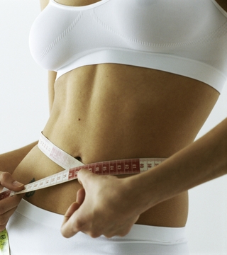 I Tried Cold Plunging: Here Are Benefits & Risks Involved