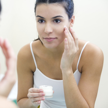 The Best Nighttime Skin Routine for Every Skin Type