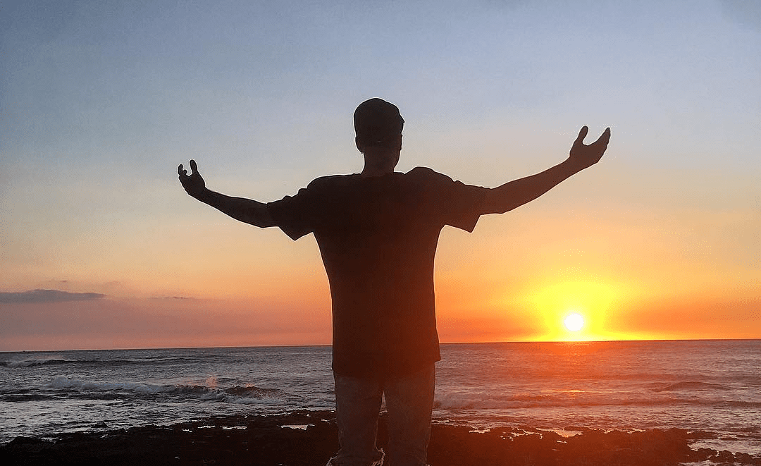 Justin Bieber Can't Stop Posting Pics of His Amazing Hawaiian Vacation