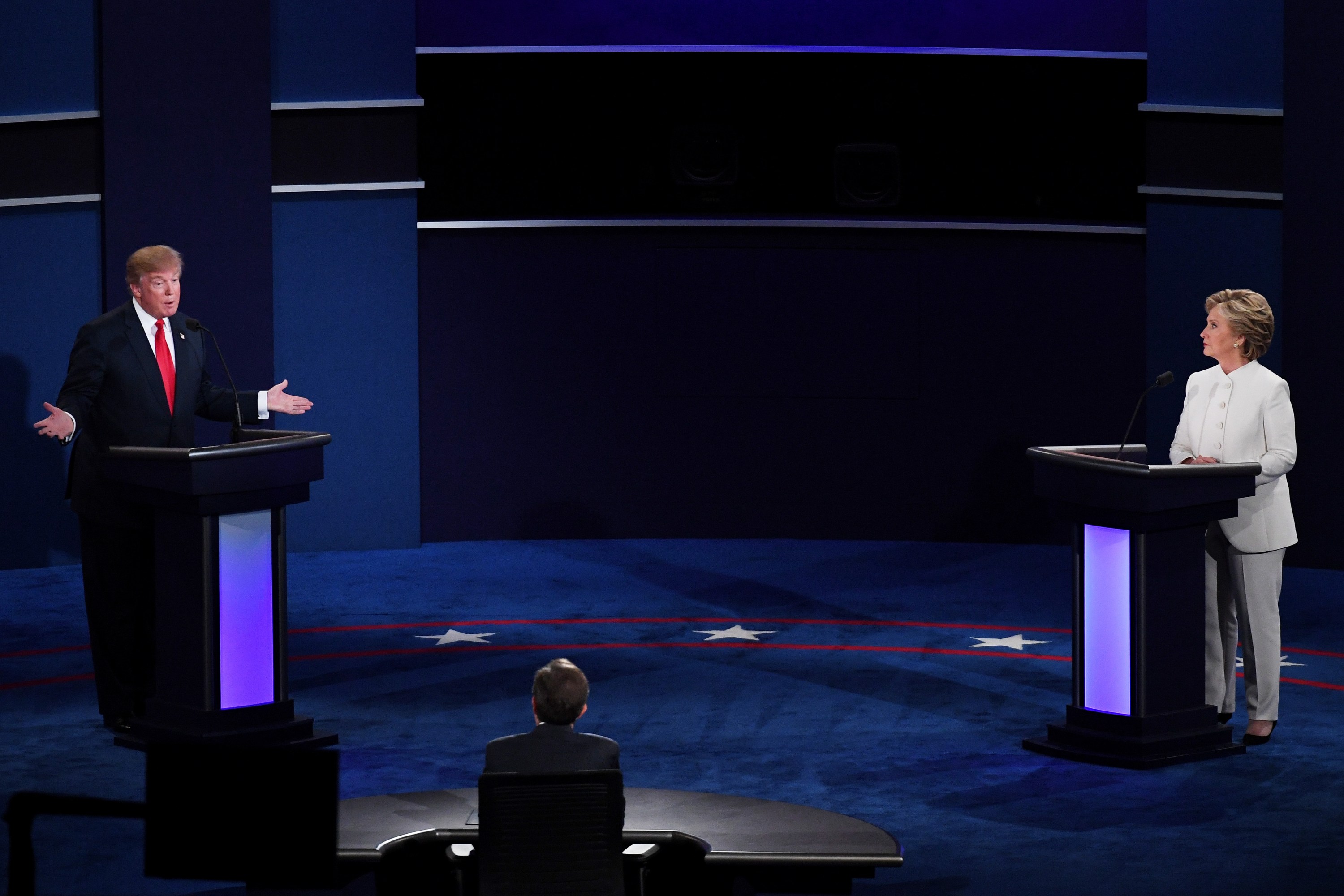 Amazing and Amusing Celebrity Tweets About Tonight's Debate