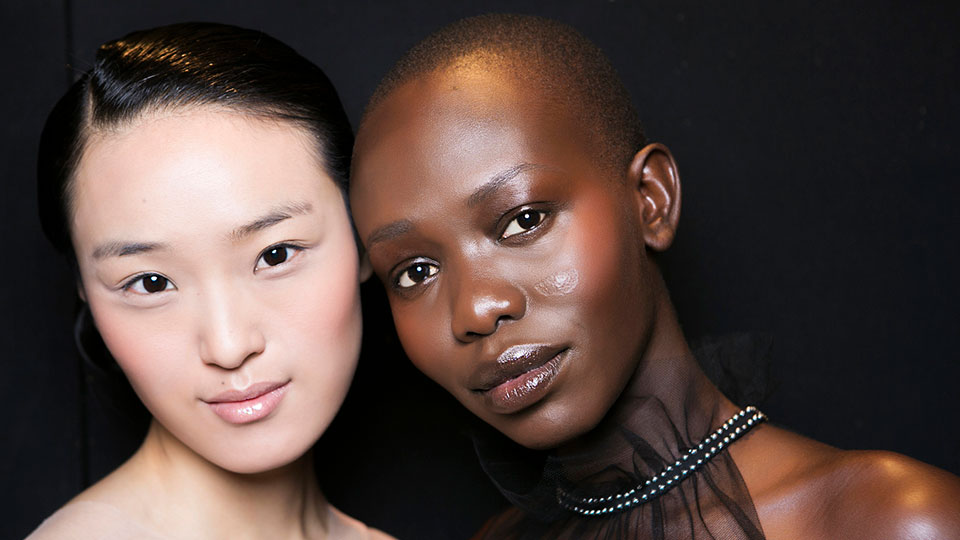 This Type of Smile Makes You More Attractive, Says a Dating Study