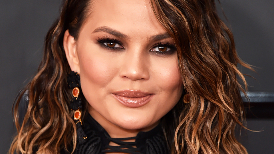 21 Best Celebrity Bangs Hair Inspo