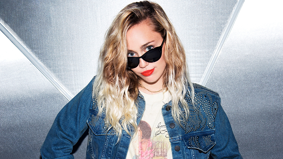 miley-cyrus-2017-feat.jpg