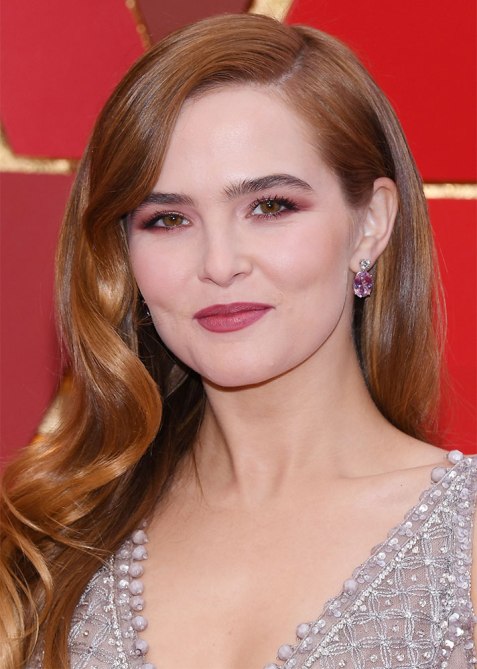 STYLECASTER | Oscars 2018 Beauty Looks | Zoey Deutch