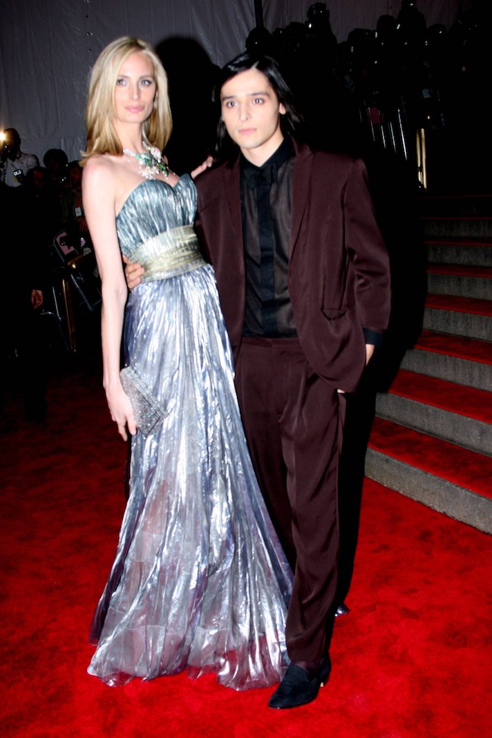 STYLECASTER | 43 Celebrity Met Gala Looks That Went Down in Fashion History