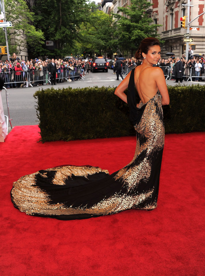 STYLECASTER | 43 Celebrity Met Gala Looks That Went Down in Fashion History