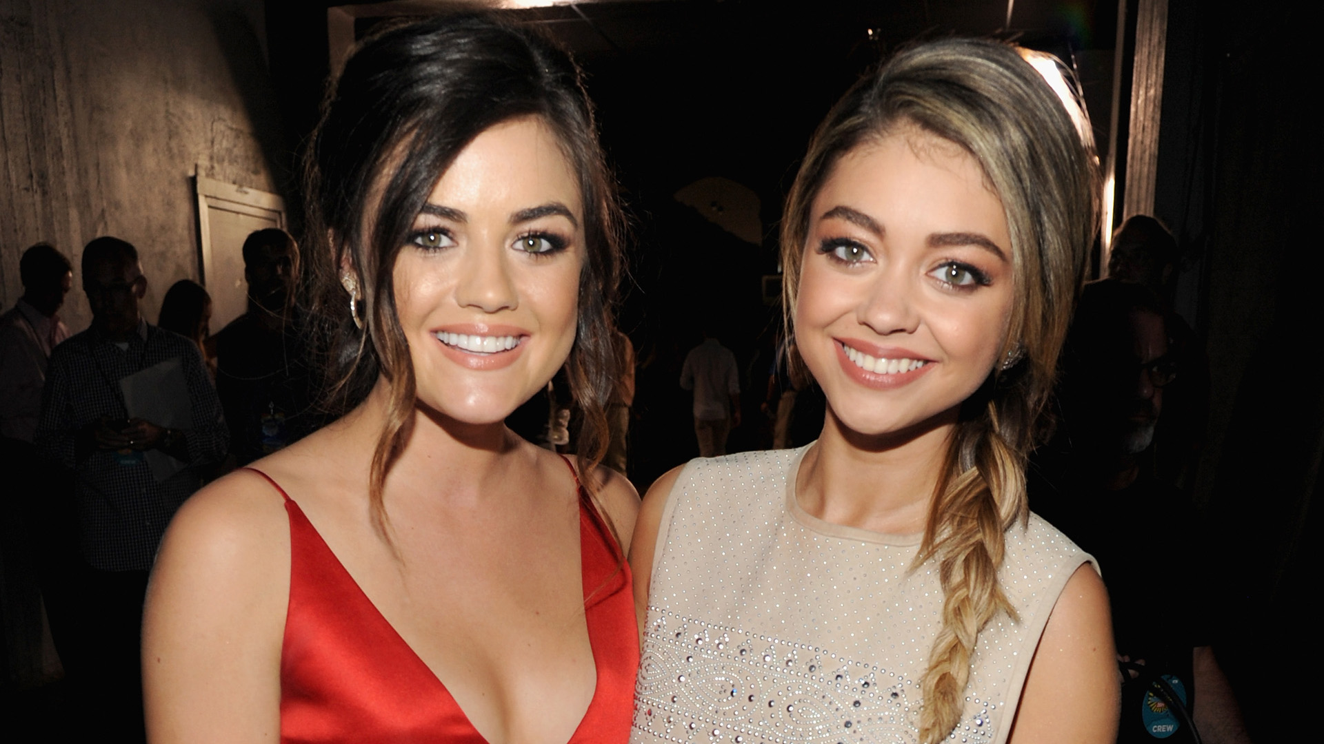 Lucy Hale, Sarah Hyland