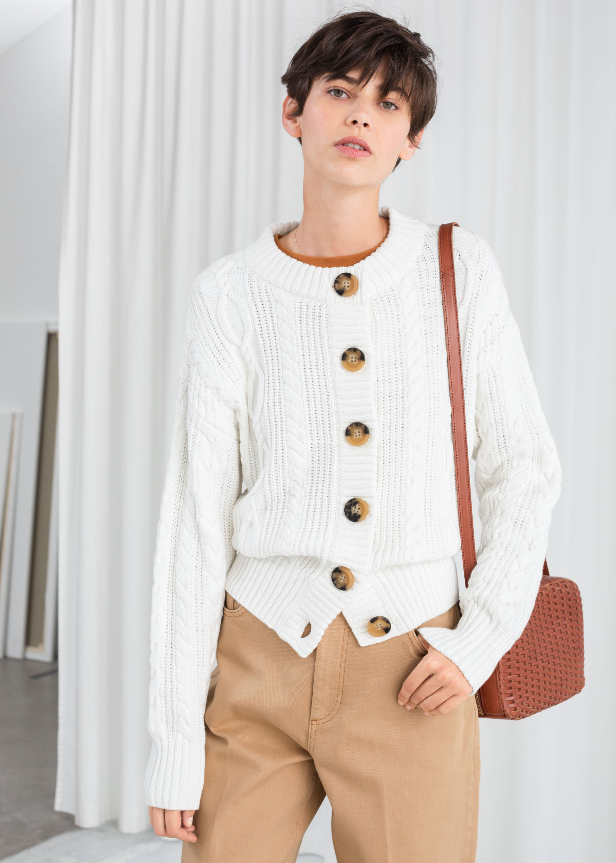 STYLECASTER | 11 Exciting New Ways to Wear Tortoise This Season