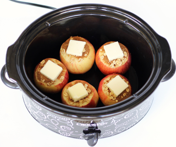 STYLECASTER | Impressive Holiday Desserts You Can Make in a Slow Cooker | Baked Apples