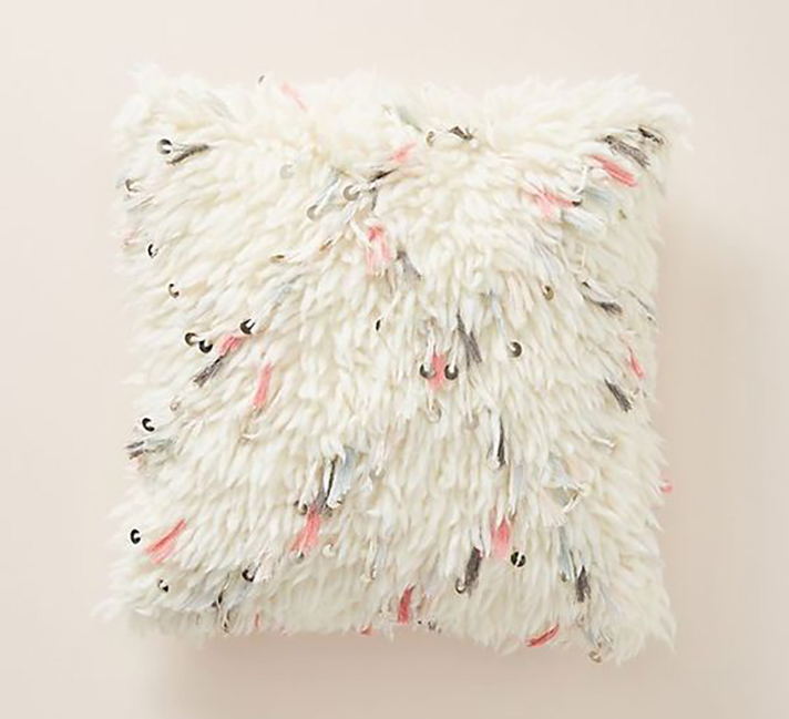 STYLECASTER | Pillows So Fuzzy They're Basically Blankets