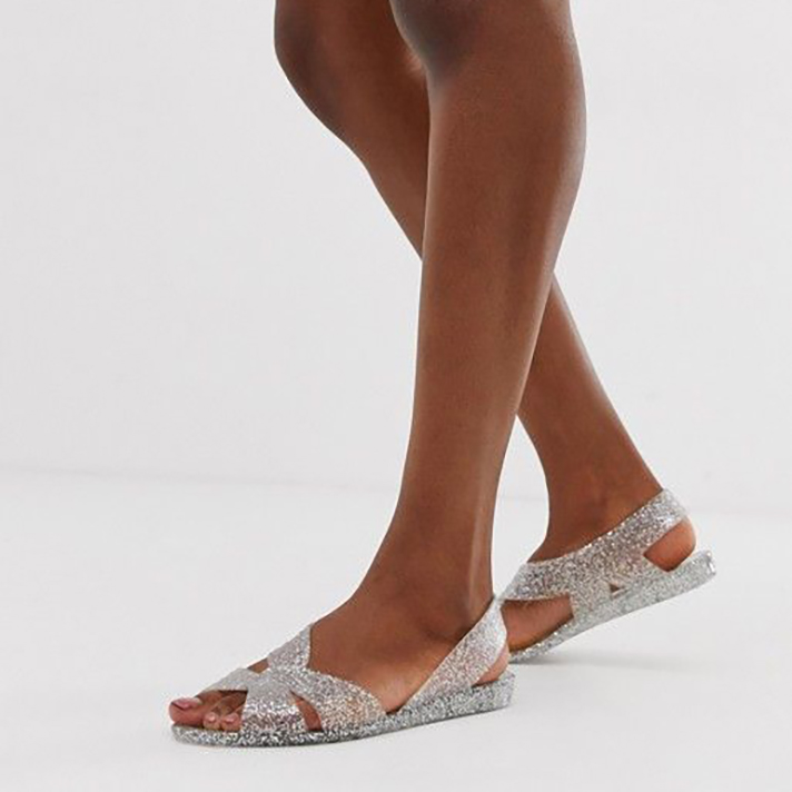 STYLECASTER | If Jelly Sandals Are Wrong, I Don't Want to Be Right