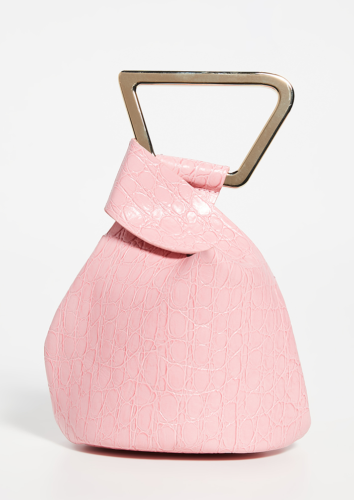 STYLECASTER | Summer Bags So Cute You'll Actually Enjoying Holding Them All Day