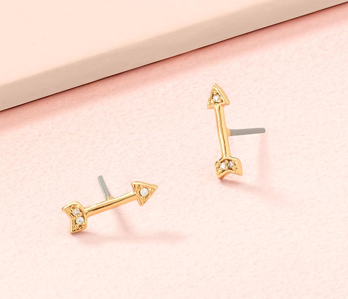 STYLECASTER|A Love Letter To Tiny Jewelry