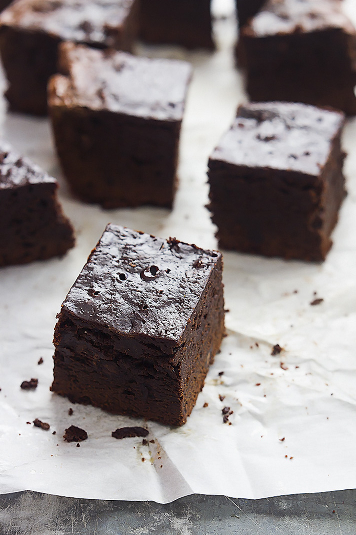 STYLECASTER | 15 Slow-Cooker Brownie Recipes You Won't Be Able to Stop Eating | Brownies