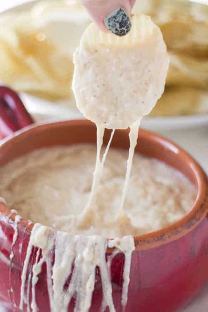 STYLECASTER | 17 Slow-Cooker Queso Dips So Sexy, I Could Cry | Creamy Onion Dip
