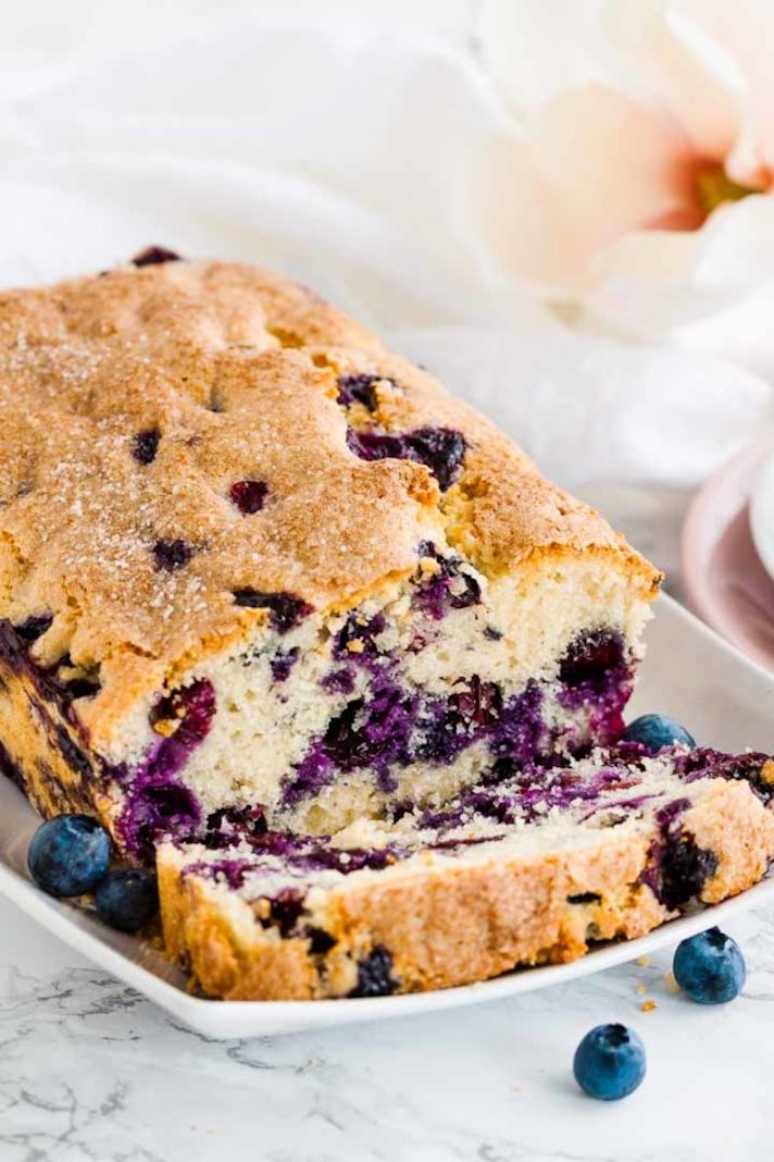 STYLECASTER | Easy Quick Breads That You Really Can't Mess Up | Blueberry Bread