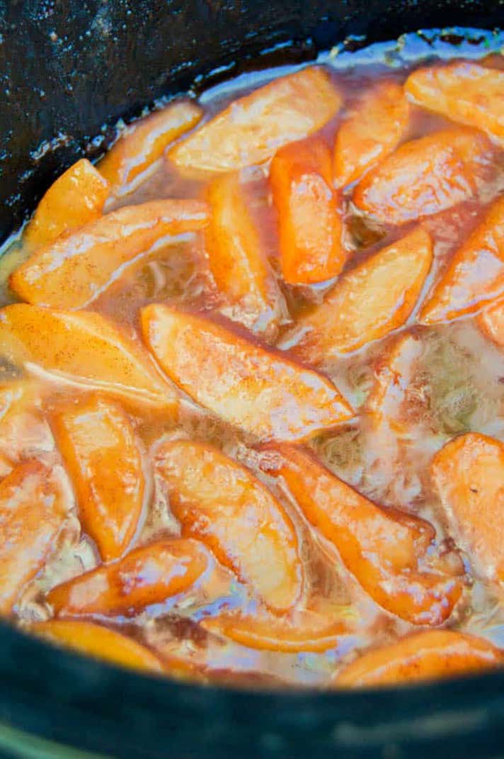 STYLECASTER | 15 Slow-Cooker Apple Recipes For When You Come Home From The Orchard | Fried Apples