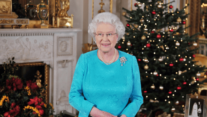 queen-elizabeth-christmas