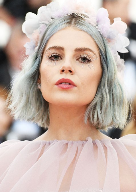 Lucy Boynton 2019 Met Gala makeup