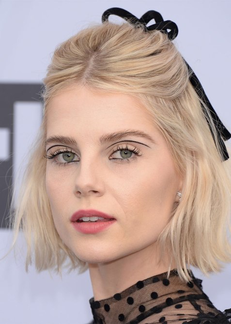 Lucy Boynton 2019 SAG Awards makeup
