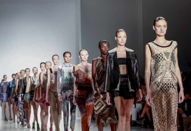 STYLECASTER | best zoom backgrounds fashion week