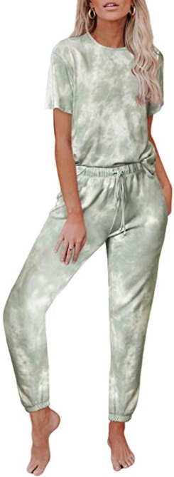 STYLECASTER | Tie Dye Trend 2020 | tie dye sweatsuit