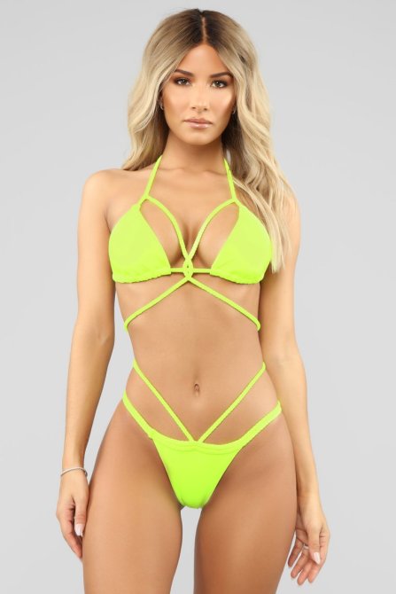 STYLECASTER | Floss Bikini Swim Trend