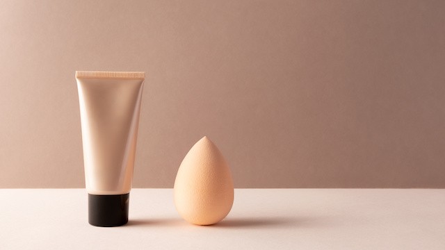 Best Oil-Free Foundations on Amazon