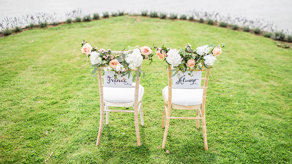 STYLECASTER | how to plan a wedding online