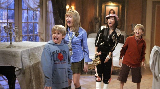 STYLECASTER | Funny Zoom Backgrounds